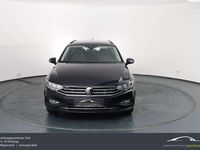Gebraucht VW Passat 122 PS (89 kW) 2023 Schwarz Kombi