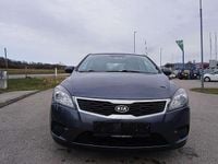 Gebraucht Kia Ceed 90 PS (66 kW) 2012 Grau Kleinwagen