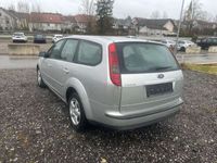 gebraucht Ford Focus Fun X Kombi 1,6 TDCI *Klimaanlage*