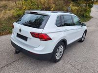 gebraucht VW Tiguan SCR Sky DSG // ACC. - AHK. - PANO-SCHIEBEDACH //