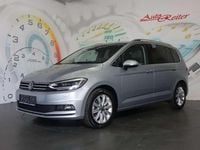 Gebraucht VW Touran Highline 150 PS (110 kW) 2024 Oyster silver metallic Van / Kleinbus