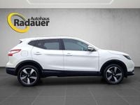 Gebraucht Nissan Qashqai 131 PS (96 kW) 2015 Weiß SUV