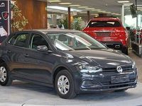 Gebraucht VW Polo 65 PS (47 kW) 2018 Grau Kleinwagen