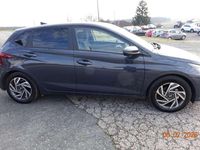 Neu Hyundai i20 77 PS (56 kW) 2025 Grau Kleinwagen