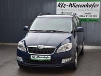 Gebraucht Skoda Fabia Family 69 PS (50 kW) 2011 Blau Kombi