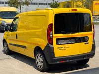 Gebraucht Fiat Doblò Basis 95 PS (69 kW) 2017 Gelb Van / Kleinbus