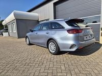 Neu Kia Ceed Sportswagon Vision 140 PS (102 kW) 2025 Silber Kombi