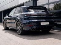 Gebraucht Porsche Cayenne 470 PS (345 kW) 2024 Mittelblau  metallic SUV