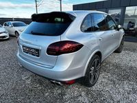 gebraucht Porsche Cayenne aus Hohenems - 382 PS und 152000 km