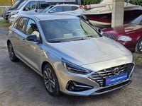 Gebraucht Hyundai i30 GO! 120 PS (88 kW) 2023 Shimmering silver