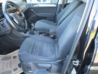 Gebraucht VW Touran 122 PS (89 kW) 2022 Schwarz Van / Kleinbus