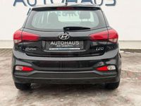 gebraucht Hyundai i20 125 Level 2 black