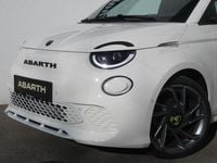 Neu Abarth 500e Turismo 114 kW (155 PS) 2026 Weiß Kleinwagen