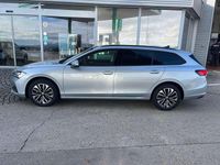 Gebraucht Skoda Superb Selection 150 PS (110 kW) 2024 Silber  metallicperleffekt Kombi