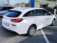 gebraucht Hyundai i30 Kombi DieselCW 16 CRDi Level 3