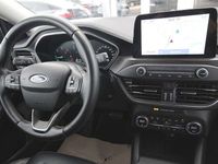 gebraucht Ford Focus Traveller 15 EcoBlue Vignale Aut. |LED |Anhäng...