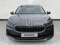Neu Skoda Superb Selection 150 PS (110 kW) 2025 Grau Kombi