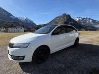 Gebraucht Skoda Rapid Sport 110 PS (80 kW) 2015 Weiß Kleinwagen