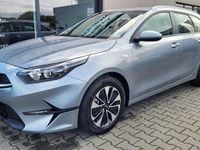 Neu Kia Ceed Sportswagon 140 PS (102 kW) 2025 Silber Kombi