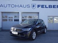 Gebraucht VW Tiguan Life 150 PS (110 kW) 2021 Schwarz  metallicperleffektno SUV
