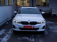 gebraucht BMW 318 d Touring Aut. *HARMAN KARDON*HEAD-UP*KAMERA*WI...