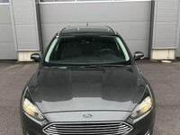 Gebraucht Ford Focus Titanium 120 PS (88 kW) 2016 Grau Kombi