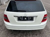 gebraucht Mercedes C220 T Avantgarde BlueEfficiency CDI