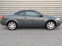 Gebraucht Renault Mégane II Dynamique 111 PS (81 kW) 2007 Stahlgrau metallic Cabrio