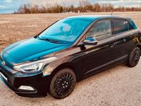 Gebraucht Hyundai i20 Edition 83 PS (61 kW) 2017 Schwarz Limousine