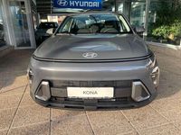 Neu Hyundai Kona 115 PS (84 kW) 2025 Grau SUV