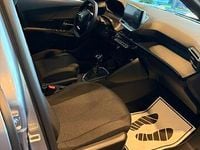 gebraucht Peugeot 2008 aus Götzis - 100 PS und 2 km