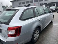 gebraucht Skoda Octavia Combi 16 TDI Ambition 4x4