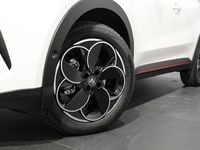 Neu Alfa Romeo Junior Edizione Speciale 114 kW (156 PS) 2025 Weiß SUV