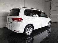 Gebraucht VW Touran 150 PS (110 kW) 2022 Purewhite Van / Kleinbus