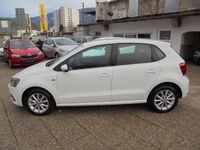 Gebraucht VW Polo 75 PS (55 kW) 2015 Weiß Limousine