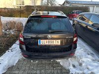 gebraucht Skoda Octavia Combi 2.0 TDI DSG Style