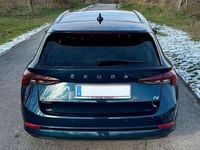 gebraucht Skoda Octavia Combi Premium iV DSG