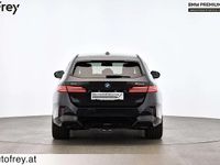 Gebraucht BMW 530e Efficient Dynamics 299 PS (219 kW) 2025 Grau Kombi