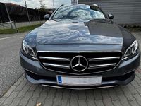 Gebraucht Mercedes E220 Avantgarde 194 PS (142 kW) 2019 Kombi