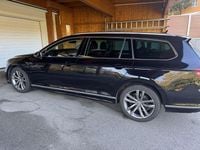 Gebraucht VW Passat Elegance 190 PS (139 kW) 2019 Schwarz Kombi