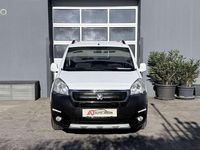 Gebraucht Peugeot Partner Tepee Outdoor 99 PS (72 kW) 2016 Weiß Van / Kleinbus