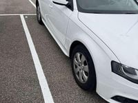 Gebraucht Audi A4 Ambiente 120 PS (88 kW) 2011 Weiß Limousine