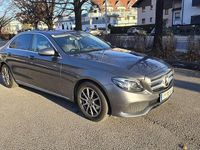 Gebraucht Mercedes E220 Avantgarde 194 PS (142 kW) 2017 Grau Kombi