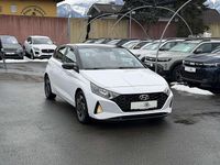 Gebraucht Hyundai i20 101 PS (74 kW) 2021 Weiß Kleinwagen