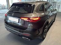 gebraucht Mercedes GLC300 de 4MATIC AMG Line DigiLight PanoDach Sitzklima AHK 360° Kamera Akustikglas
