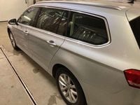 gebraucht VW Passat Passat Variant Variant Comfortline 1,6 TDI DSG 7-Gang, Businesspaket mit Standheizung und Massagefahrersitz, ACC
