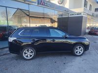 gebraucht Mitsubishi Outlander Intense + Connect 4WD