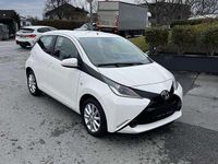Gebraucht Toyota Aygo 69 PS (50 kW) 2017 Weiß Kleinwagen
