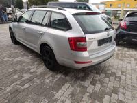 gebraucht Skoda Octavia Combi 16 TDI Ambition 4x4