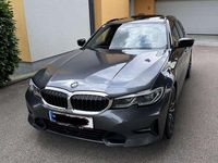 Gebraucht BMW 320 Sport Line 190 PS (139 kW) 2020 Grau Kombi